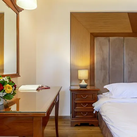 Hotel Oasis Athens